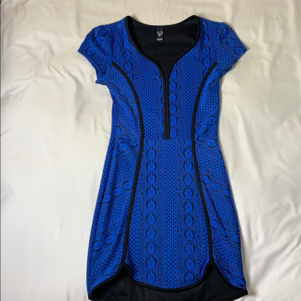 - Mini black/blue body-con print dress